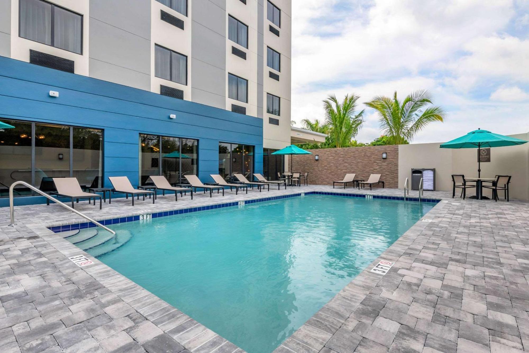 Comfort Suites Stuart-Hutchinson Island Buitenkant foto