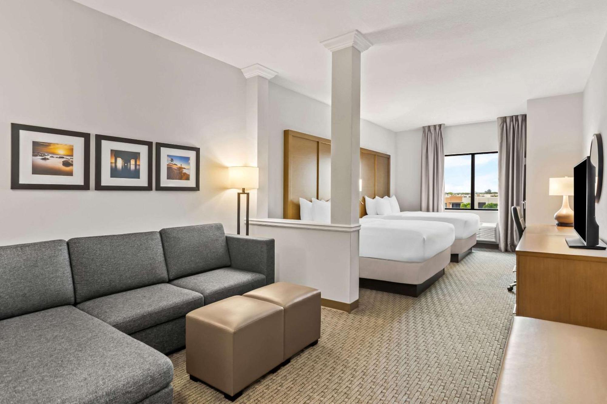 Comfort Suites Stuart-Hutchinson Island Buitenkant foto