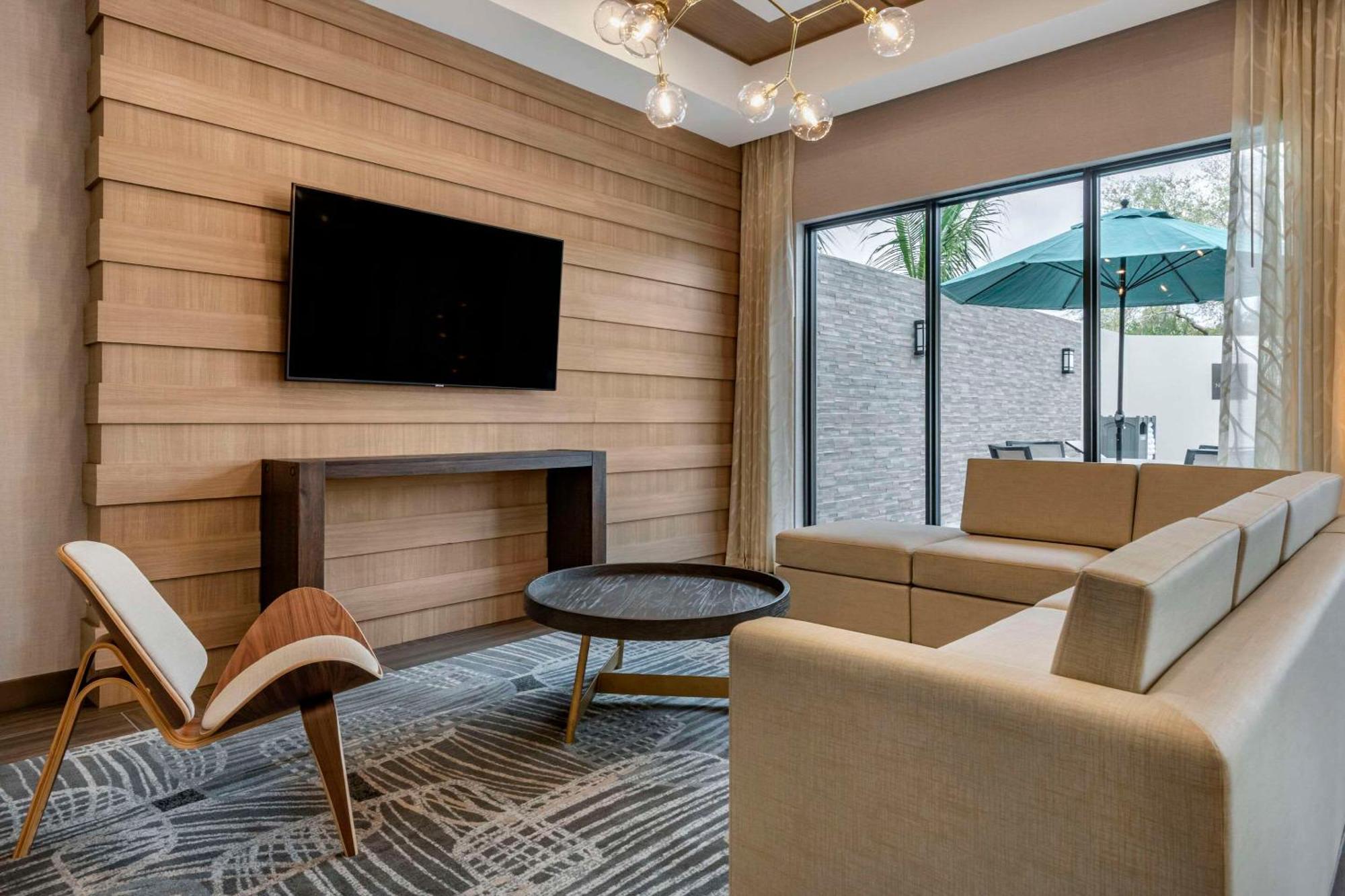 Comfort Suites Stuart-Hutchinson Island Buitenkant foto
